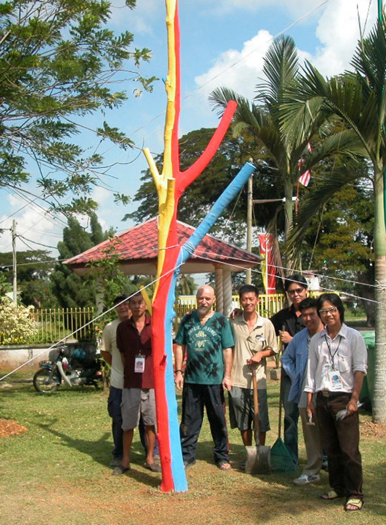 MALAYSIA--2009---albero-della-pace